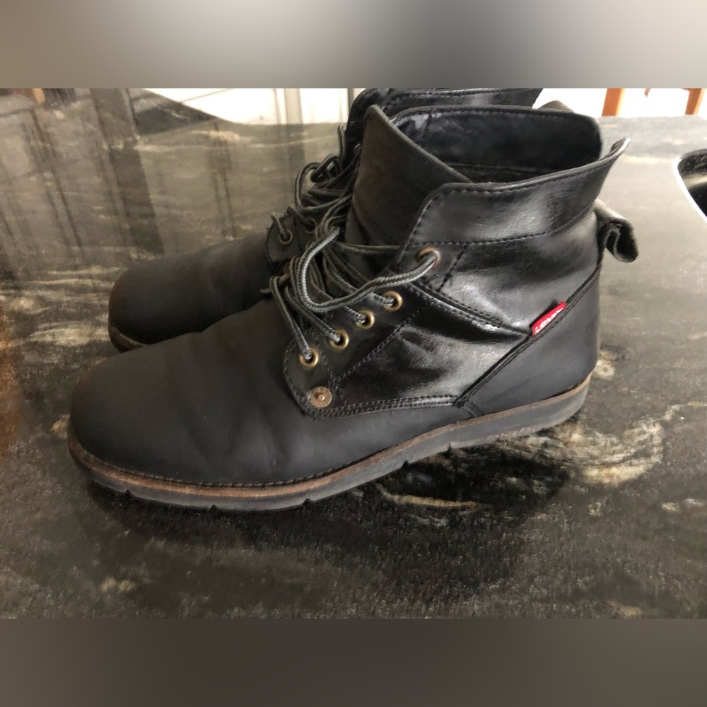 Levis Boots